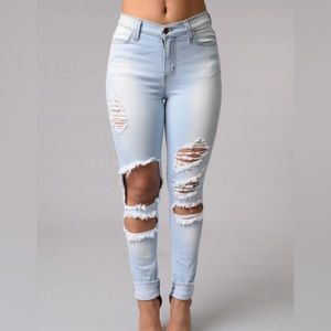 Fashion nova ripped skinny jeans